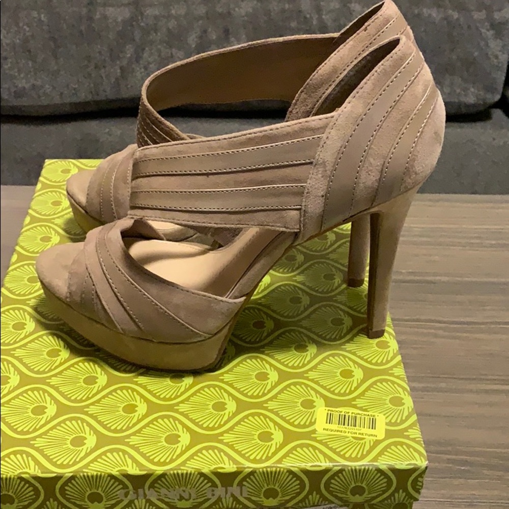 Heels size 8